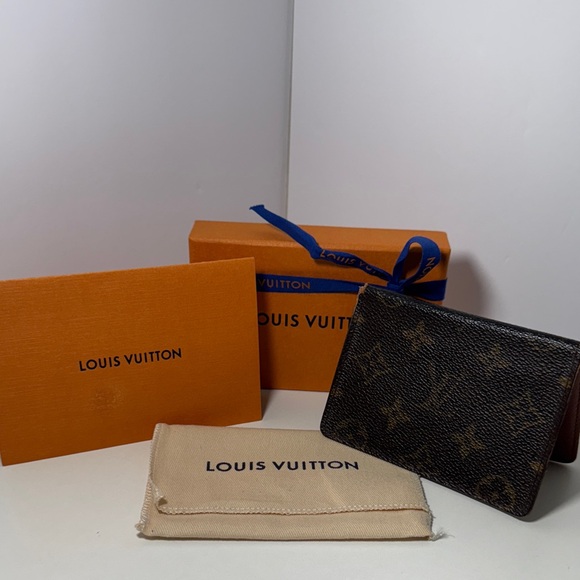 Louis Vuitton Monogram Card Holder - Authentic - Picture 1 of 16